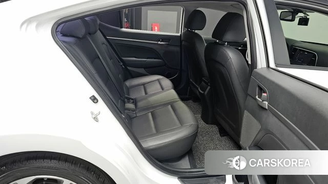 Hyundai Avante AD 2018 Белый из Кореи, фото 3