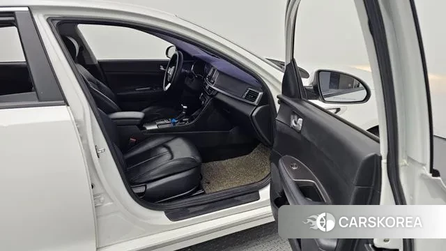 Kia The New K5 2nd generation 2018 Белый из Кореи, фото 3