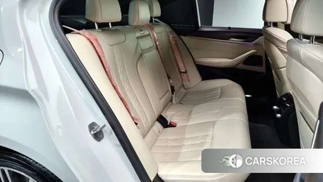 BMW 5 Series (G30) 2020 Белый из Кореи, фото 3