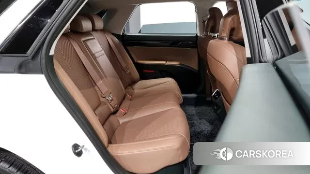 Hyundai Grandeur Hybrid (GN7) 2023 Белый из Кореи, фото 3