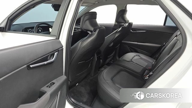 Kia Di All New Niro EV 2023 Белый из Кореи, фото 3