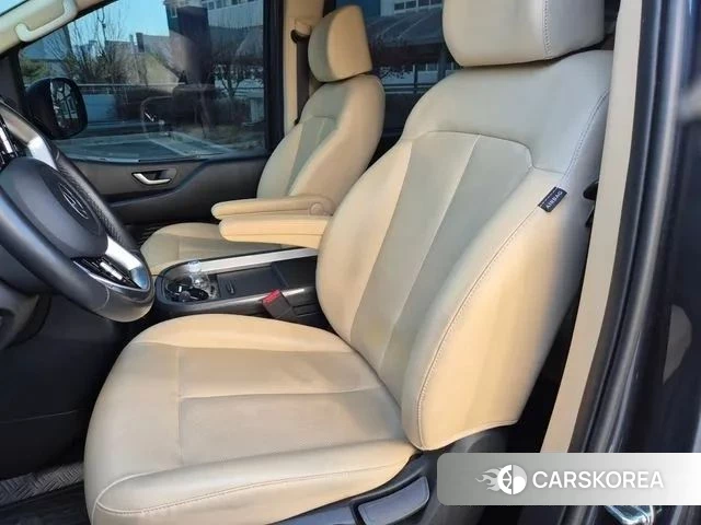 Hyundai Staria 2023 Серый из Кореи, фото 3