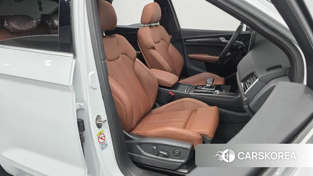 Audi Q5 (FY) 2023 Белый из Кореи, фото 3
