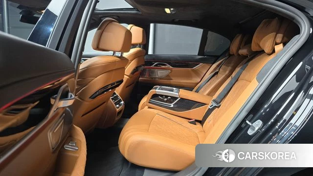 BMW 7 Series (G11) 2022 Черный из Кореи, фото 3
