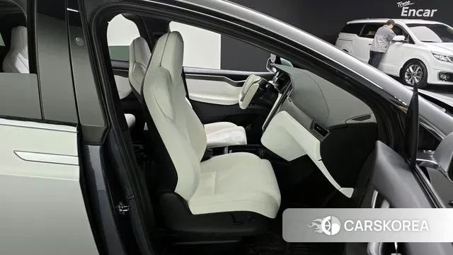 Tesla Model X 2018 Серебряный из Кореи, фото 3