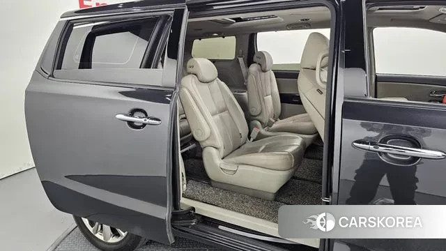Kia The New Carnival 2018 Черный из Кореи, фото 3
