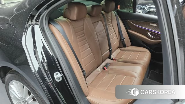 Mercedes-Benz E-Class W213 2021 Черный из Кореи, фото 3