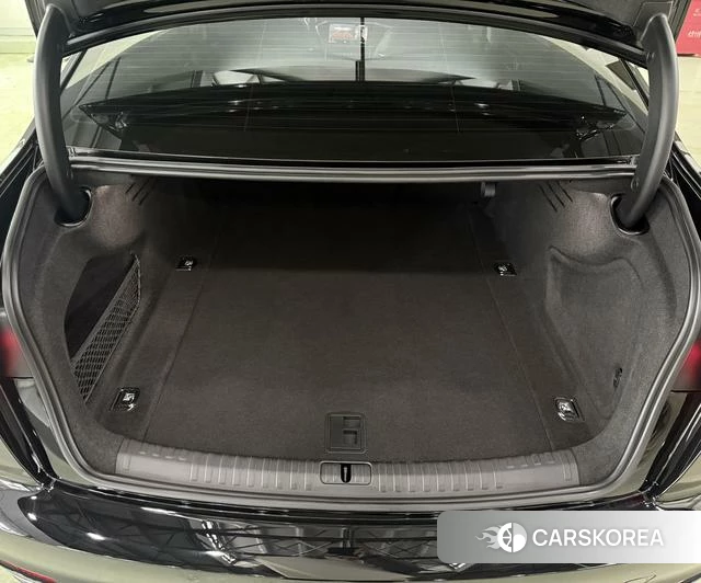 Audi A6L 2023 Черный из Китая, фото 3