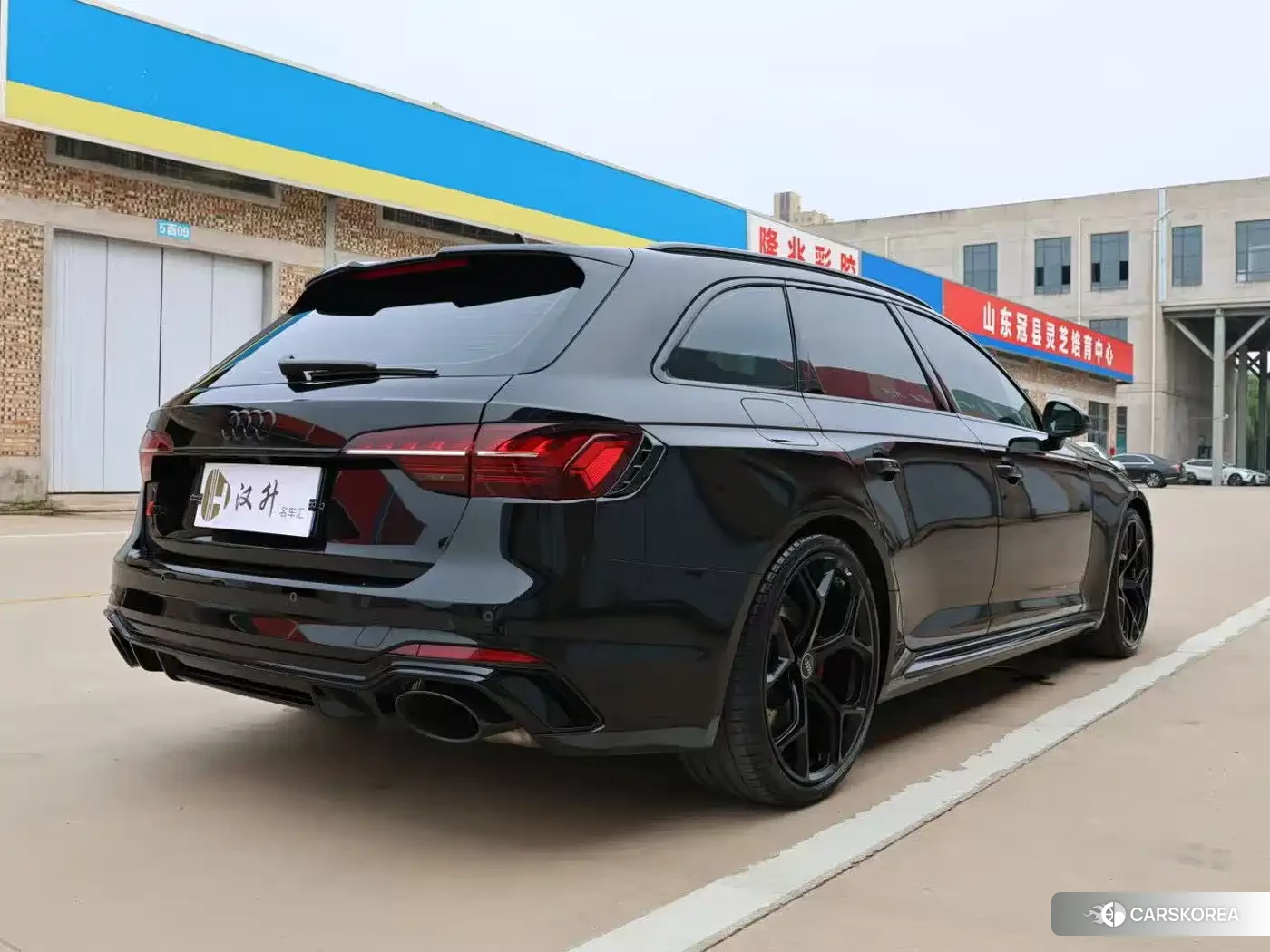 Audi RS 4 2025 Черный из Китая, фото 3