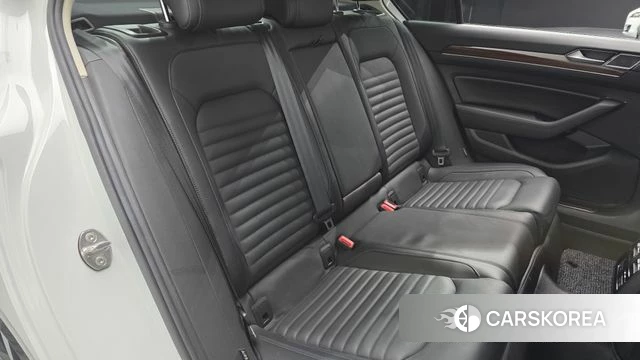 Volkswagen Passat GT (B8) 2018 Белый из Кореи, фото 3