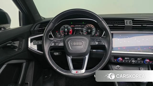 Audi Q3 (F3) 2022 Черный из Кореи, фото 3