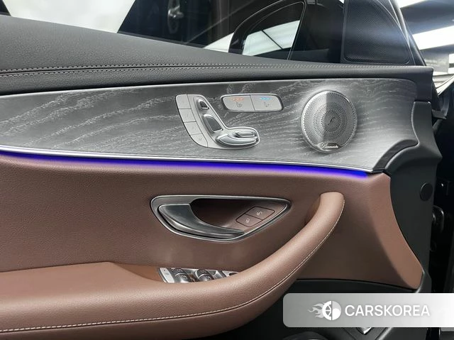 Mercedes-Benz E-Class W213 2023 Серый из Кореи, фото 3