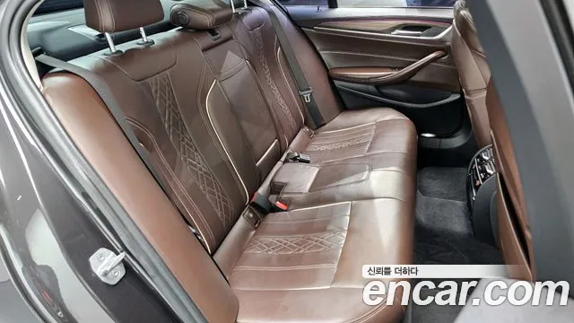 BMW 5 Series (G30) id 2384672 из Кореи 3