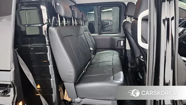 Hyundai Staria 2024 Черный из Кореи, фото 3