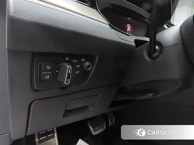 Volkswagen Arteon 2019 Белый из Кореи, фото 3