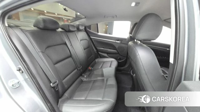 Hyundai Avante AD 2018 Серебристо-серый из Кореи, фото 3