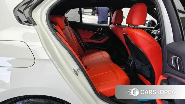 BMW 1 Series (F40) 2021 Белый из Кореи, фото 3