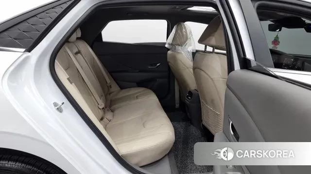 Hyundai The New Avante (CN7) 2024 Белый из Кореи, фото 3