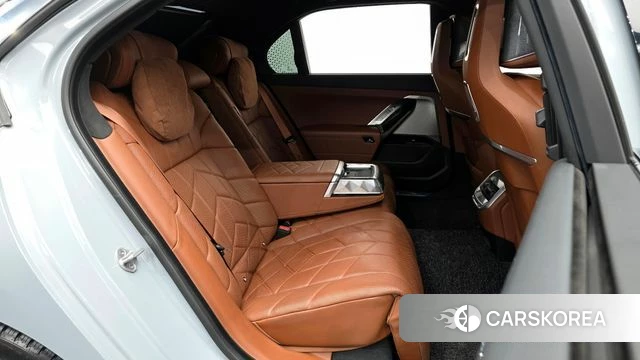 BMW 7 Series (G70) 2023 Серый из Кореи, фото 3