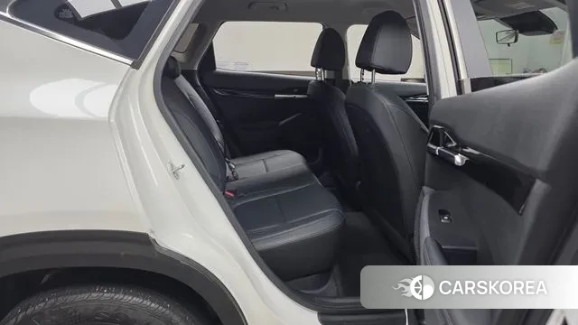 Kia Seltos 2022 Белый из Кореи, фото 3