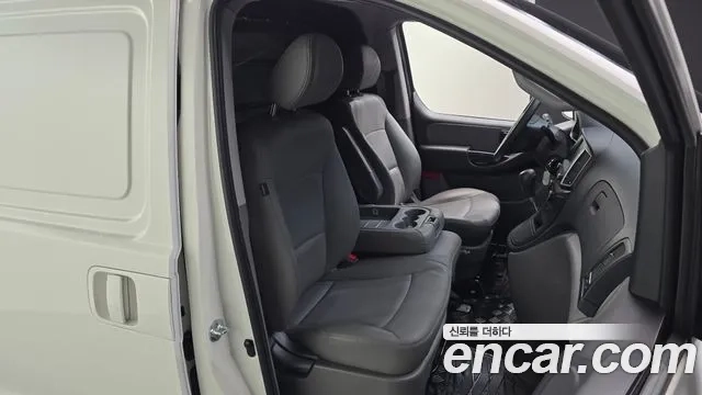 Hyundai The New Grand Starex 2021 Белый из Кореи, фото 3