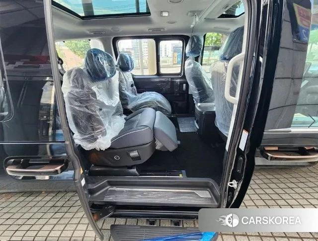 Hyundai Staria 2025 Черный из Кореи, фото 3