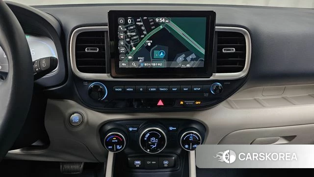 Hyundai Venue 2024 Серебристо-серый из Кореи, фото 3