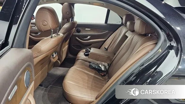 Mercedes-Benz E-Class W213 2019 Черный из Кореи, фото 3