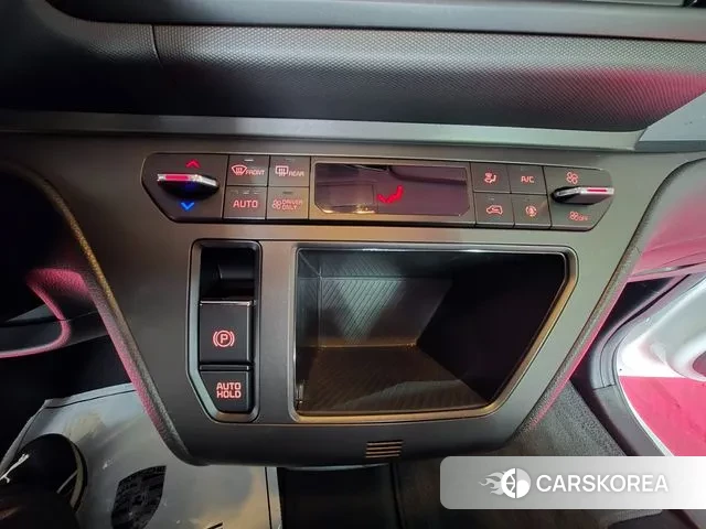 Kia The New Kia Ray EV 2023 Белый из Кореи, фото 3