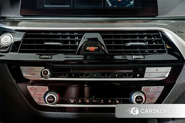 BMW 5 series 2019 Черный из Китая, фото 3