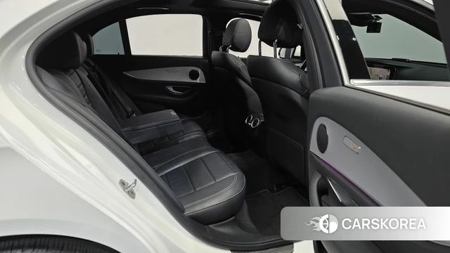 Mercedes-Benz E-Class W213 2021 Белый из Кореи, фото 3