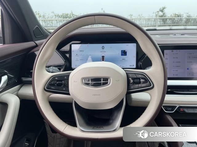 Geely Automobile Xingyue L 2024 Темно-серый из Китая, фото 3