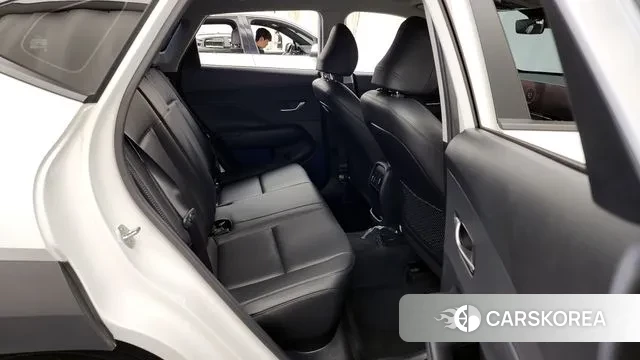 Hyundai Kona (SX2) 2024 Белый из Кореи, фото 3