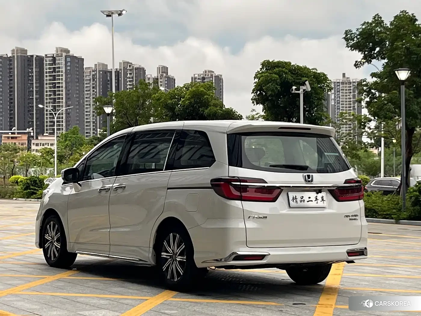 Honda Odyssey 2022 Белый из Китая, фото 3