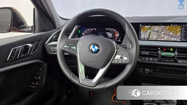 BMW 1 Series (F40) 2021 Оранжевый из Кореи, фото 3