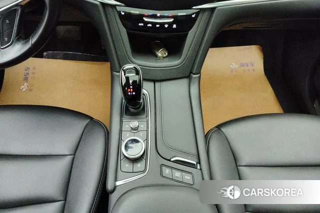 Cadillac XT5 2022 Белый из Китая, фото 3