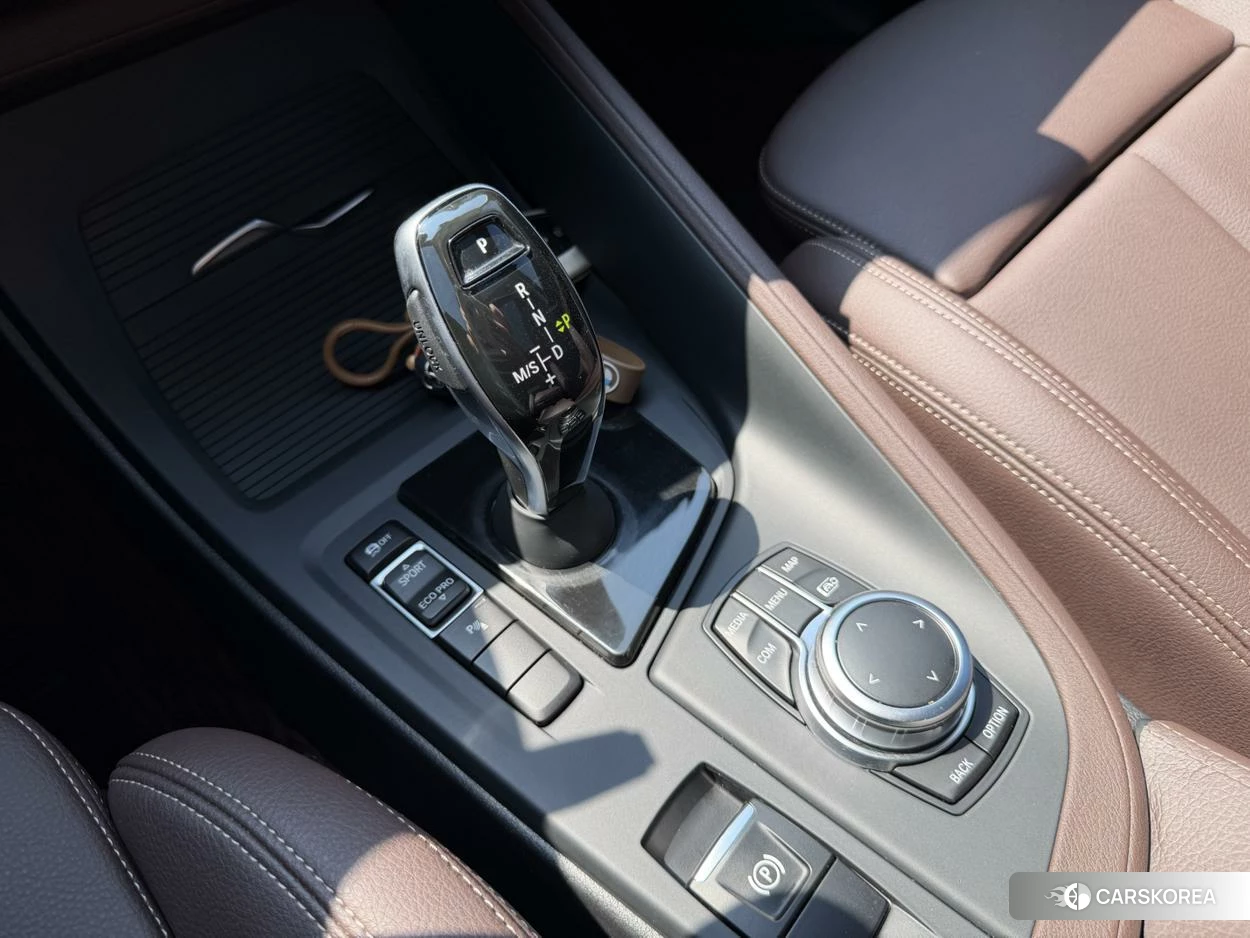 BMW X1 2021 Черный из Китая, фото 3