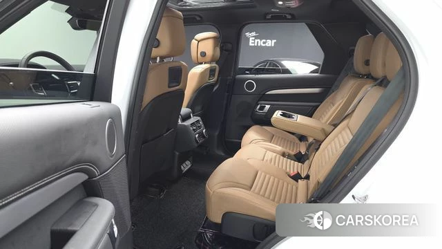 Land Rover Discovery 5 2024 Белый из Кореи, фото 3