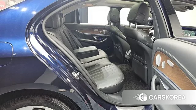 Mercedes-Benz E-Class W213 2019 Синий из Кореи, фото 3