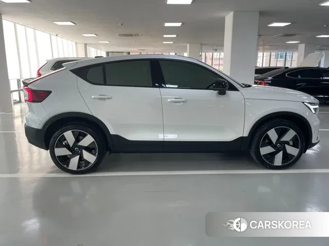 Volvo C40 Richards 2024 Белый из Кореи, фото 3