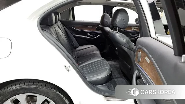 Mercedes-Benz E-Class W213 2019 Белый из Кореи, фото 3