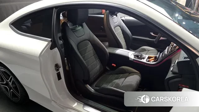 Mercedes-Benz C-Class W205 2021 Белый из Кореи, фото 3