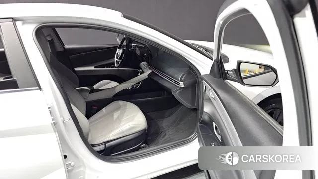 Hyundai Avante (CN7) 2021 Белый из Кореи, фото 3