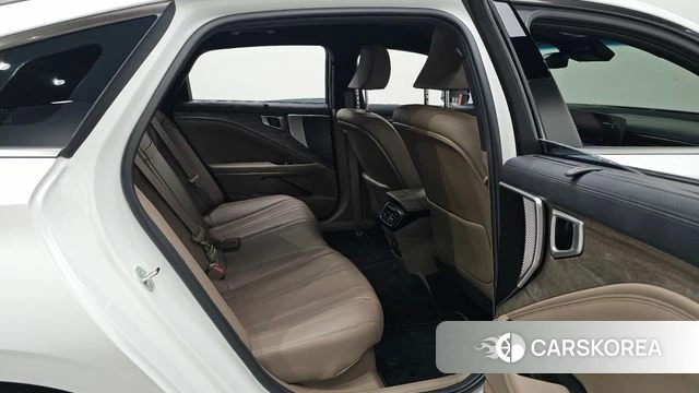 Kia K8 Hybrid 2023 Белый из Кореи, фото 3