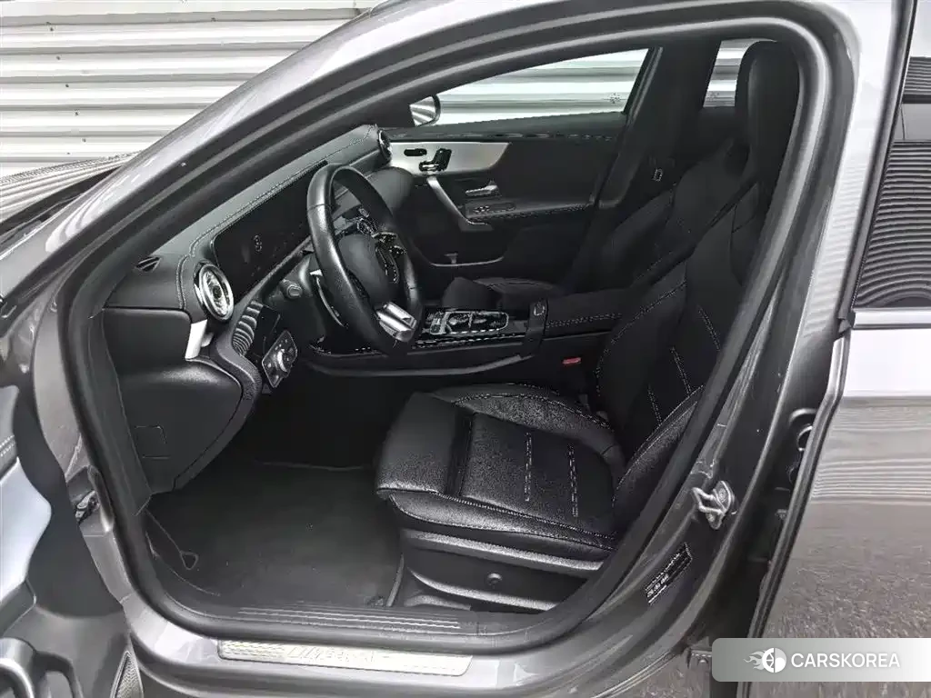 Mercedes-Benz A-class AMG (imported) 2025 Silver/gray из Китая, фото 3