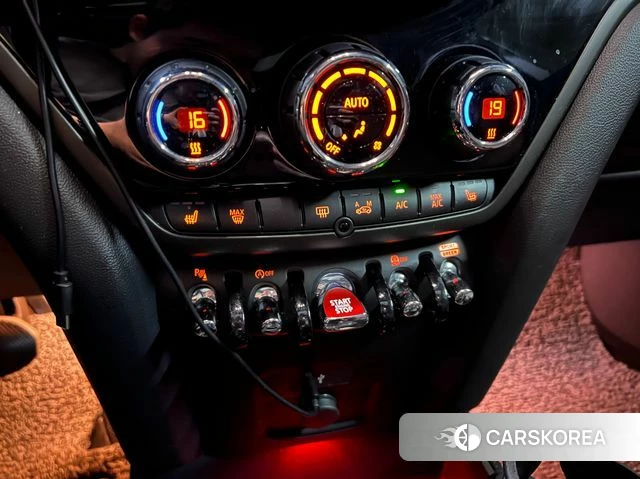 Mini Cooper Countryman 2023 Белый из Кореи, фото 3