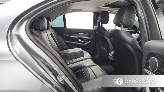 Mercedes-Benz E-Class W213 2018 Серый из Кореи, фото 3