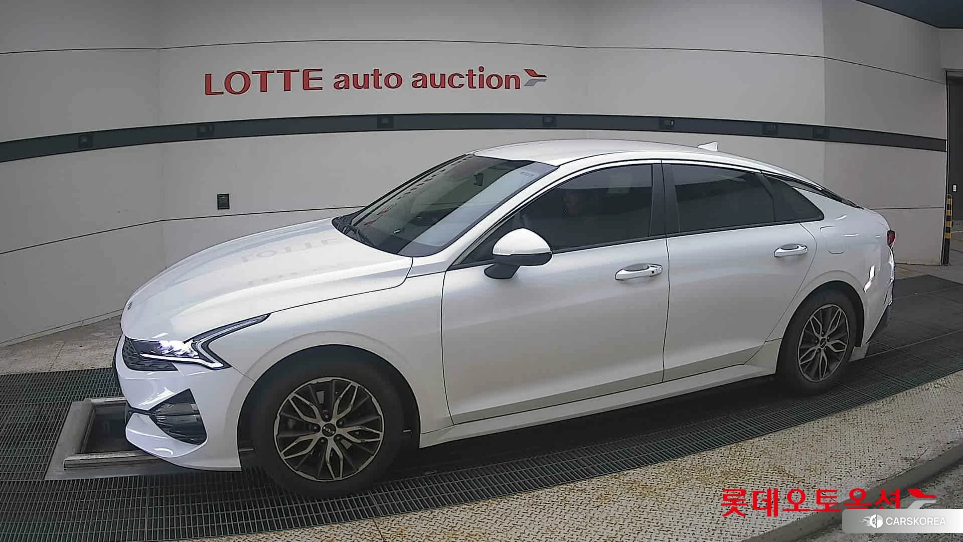 Kia K5 2022 Белый из Кореи, фото 3