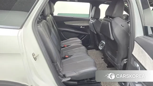 Peugeot 5008 second generation 2022 Белый из Кореи, фото 3