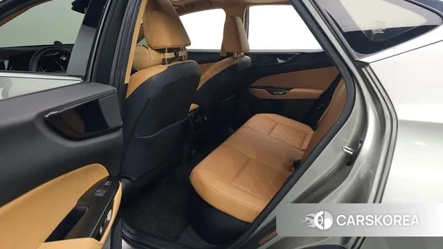 Lexus NX350h Second generation 2023 Серебристо-серый из Кореи, фото 3